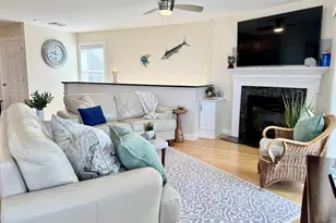 562 Nashua St, Seabrook, NH 03874 - Photo 11