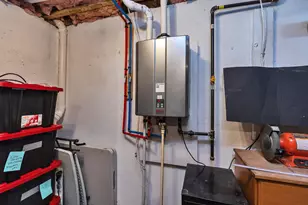 280 Sylvan Ln, Manchester, NH 03102 - Photo 45