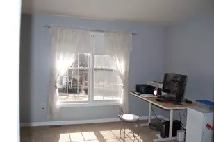 214 Dearborn Rd, Pembroke, NH 03275 - Photo 15