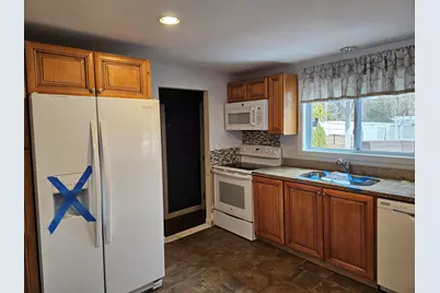 4 Fran Avenue, Plaistow, NH 03865 - Photo 7