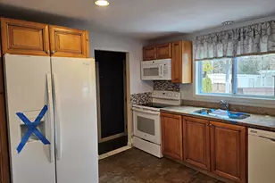 4 Fran Ave, Plaistow, NH 03865 - Photo 7