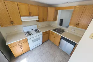 56 Merrimack Dr, Merrimack, NH 03054 - Photo 5