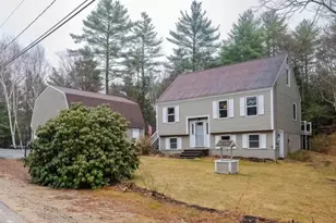 392 Whittier Dr, Fremont, NH 03044 - Photo 3