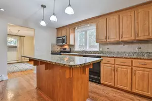 77 Dunbarton Dr, Nashua, NH 03063 - Photo 15