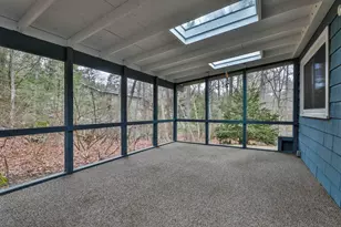 77 Dunbarton Dr, Nashua, NH 03063 - Photo 5