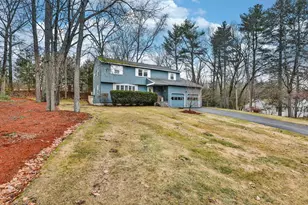 77 Dunbarton Dr, Nashua, NH 03063 - Photo 3