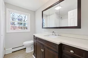 4 Autumn Cir, Plaistow, NH 03864 - Photo 9