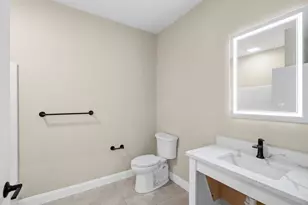 10100 S Willow St, Manchester, NH 03103 - Photo 25