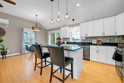 79 Pullman Street, Manchester, NH 03103 - Photo 3