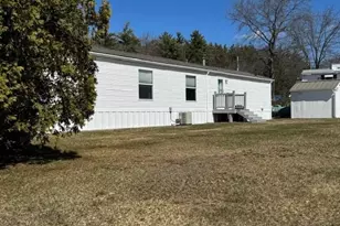 92 New Hillcrest Dr, Greenville, NH 03048 - Photo 3