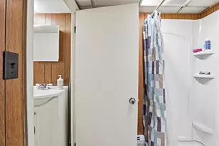 1069 Hayward St, Manchester, NH 03103 - Photo 39