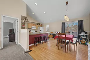 31 Oak St, Newport, NH 03773 - Photo 3