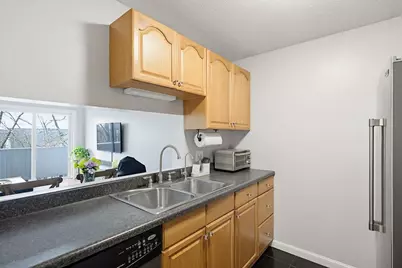 144 Eastern Avenue #304, Manchester, NH 03104 - Photo 11