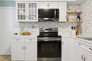 42 Belmont Dr, Merrimack, NH 03054 - Photo 7