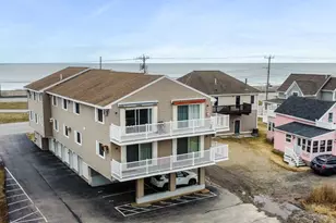 611 Ocean Blvd, Hampton, NH 03842 - Photo 1