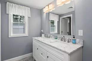 18 Brent Ct, Manchester, NH 03103 - Photo 27