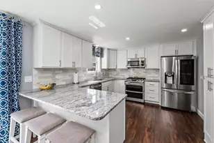 18 Brent Ct, Manchester, NH 03103 - Photo 7