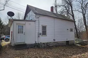 32 Charles St, Keene, NH 03431 - Photo 3