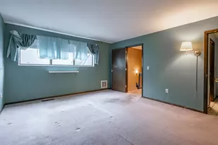 111 Coburn Ave, Nashua, NH 03063 - Photo 13