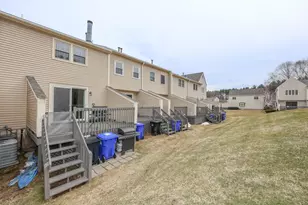 123 Fox Hollow Dr, Hudson, NH 03051 - Photo 17