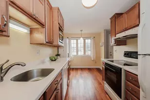 123 Fox Hollow Dr, Hudson, NH 03051 - Photo 5