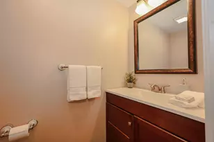 123 Fox Hollow Dr, Hudson, NH 03051 - Photo 7