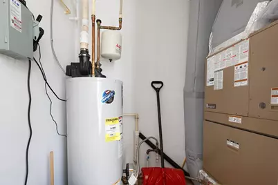 4 Crestview Circle #109, Londonderry, NH 03053 - Photo 33