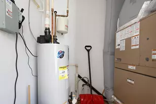 4 Crestview Cir, Londonderry, NH 03053 - Photo 33