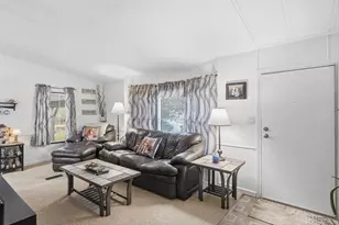 41 Mathew Cir, Goffstown, NH 03045 - Photo 13