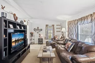 41 Mathew Cir, Goffstown, NH 03045 - Photo 11