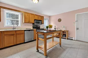 209 Dover Point Rd, Dover, NH 03820 - Photo 9