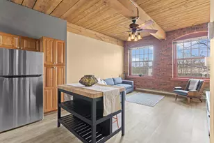 335 Cypress St, Manchester, NH 03103 - Photo 7