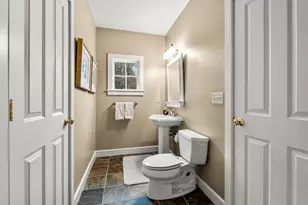 17 Canterbury Ln, Bedford, NH 03110 - Photo 49