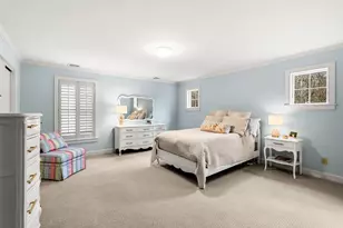 17 Canterbury Ln, Bedford, NH 03110 - Photo 37