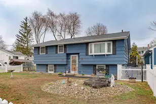 25 Pelham St, Nashua, NH 03063 - Photo 3