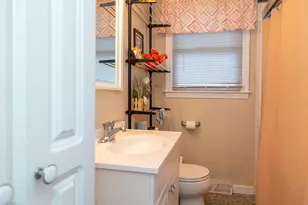 25 Pelham St, Nashua, NH 03063 - Photo 23