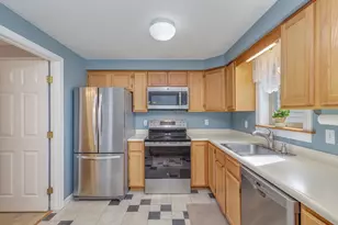 63 Eastmeadow Way, Manchester, NH 03109 - Photo 9