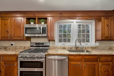 27 Cole Street, Salem, NH 03079 - Photo 9