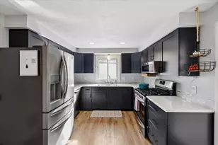 6 Duckford Cir, Nashua, NH 03063 - Photo 19