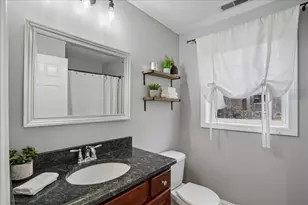 646 Haleigh&apos S Ct, Pembroke, NH 03275 - Photo 17