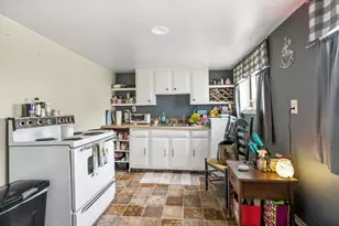 17 Bridge St, Pittsfield, NH 03263 - Photo 3