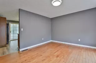 54 Vandora Dr, Manchester, NH 03103 - Photo 15