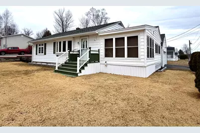 774 Hillside Avenue, Berlin, NH 03570 - Photo 3