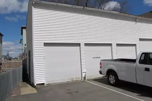 3 McIlvin St, Manchester, NH 03103 - Photo 7