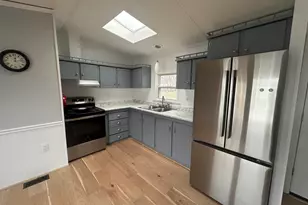 609 Sherwood Glen, Somersworth, NH 03878 - Photo 5