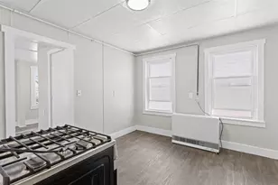 377 Manchester St, Manchester, NH 03103 - Photo 5