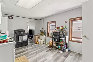 379 Manchester St, Manchester, NH 03103 - Photo 3