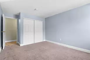 2 Silvestri Cir, Derry, NH 03038 - Photo 7