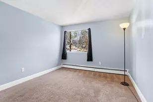 2 Silvestri Cir, Derry, NH 03038 - Photo 5