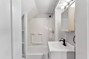 383 Manchester St, Manchester, NH 03103 - Photo 23